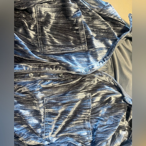 Maurice’s Velvet button down shirt women’s XXL - Picture 4 of 6